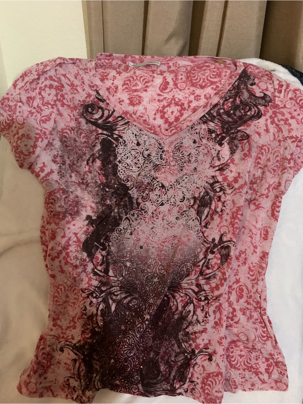 Maurices Pink Printed V-Neck Short Sleeve Tee